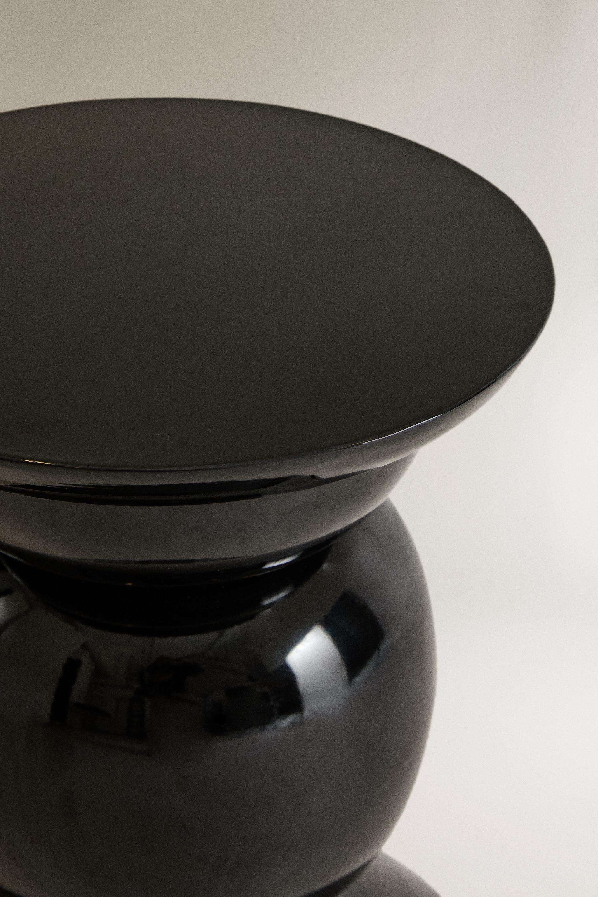 PETITE TABLE D'APPOINT EN MÉTAL